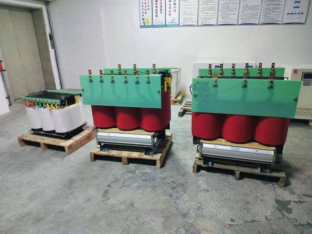 类乌齐KS11-1000KVA矿用变压器